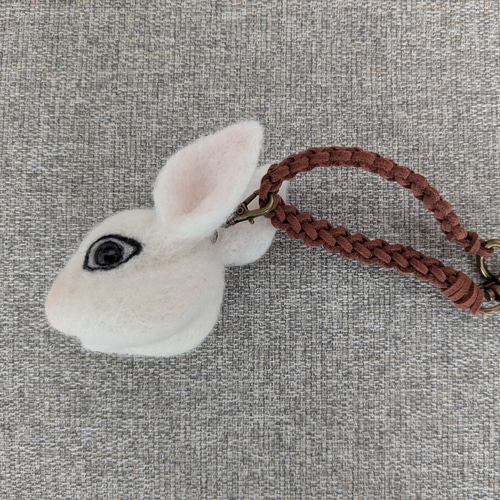 ✿羊毛フェルト✿ゆま様✿ふわふわうさぎさん✿ちょうちょさんとハチさん✿ ☆うさぎ羊毛フェルト【まめうさ】うたっちフロスティ23--3