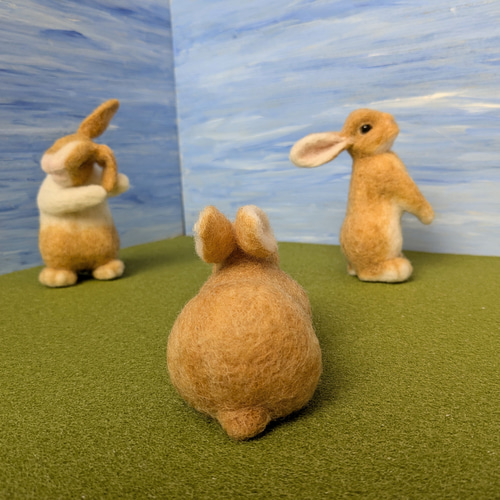 てのりサイズのうさぎさん（香箱座り、眠りうさぎ）羊毛フェルト
