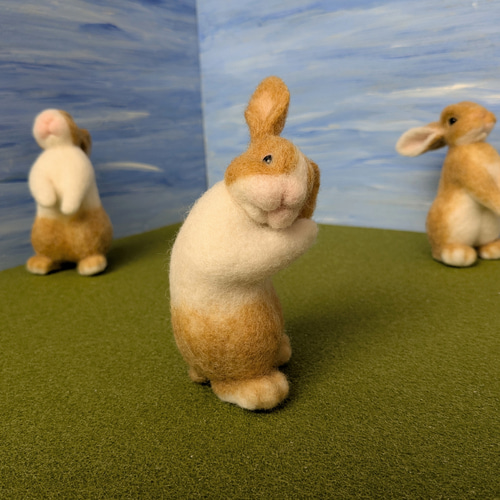 てのりサイズのうさぎ（ダッチうさぎ）羊毛フェルト 羊毛
