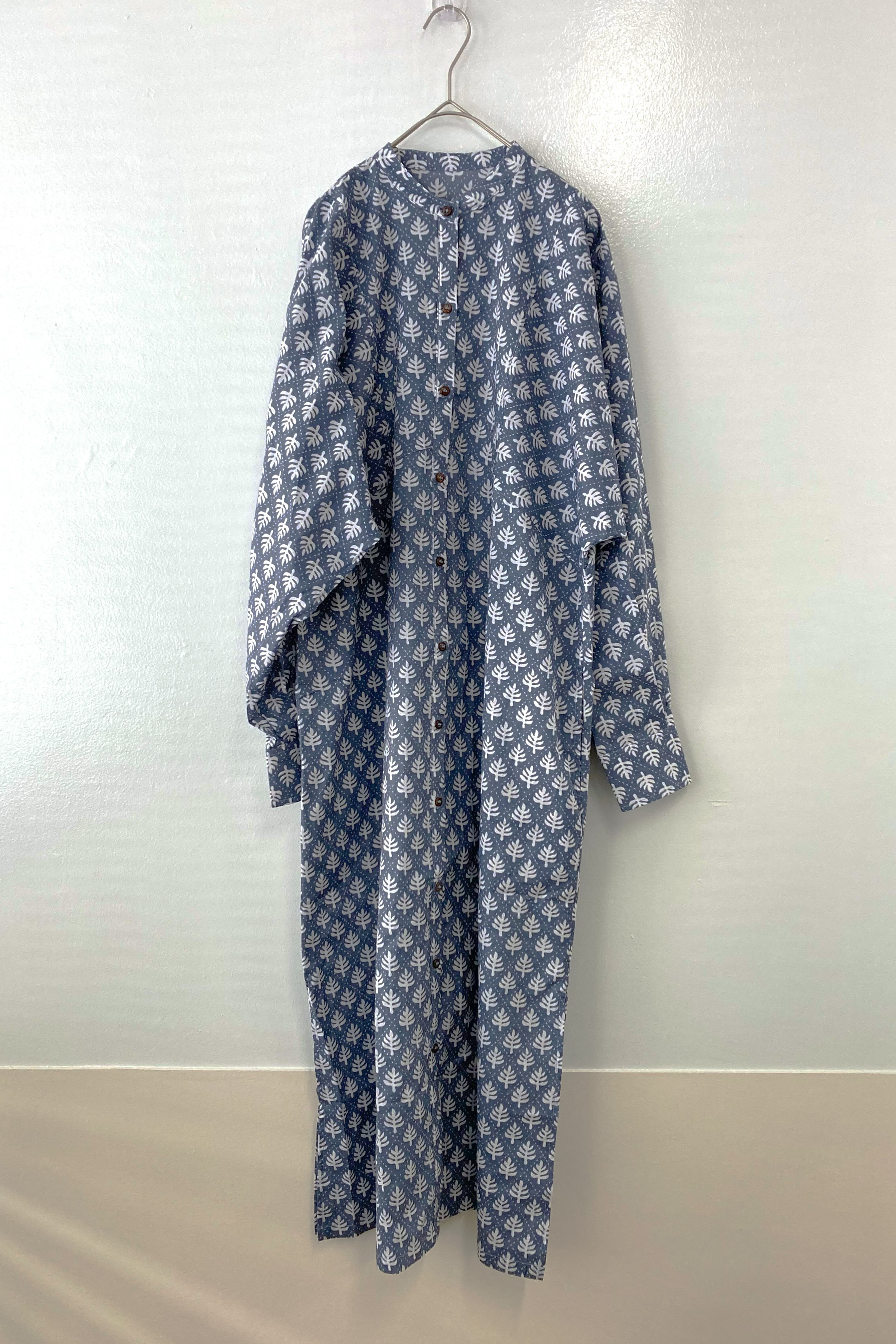 変形シャツワンピース