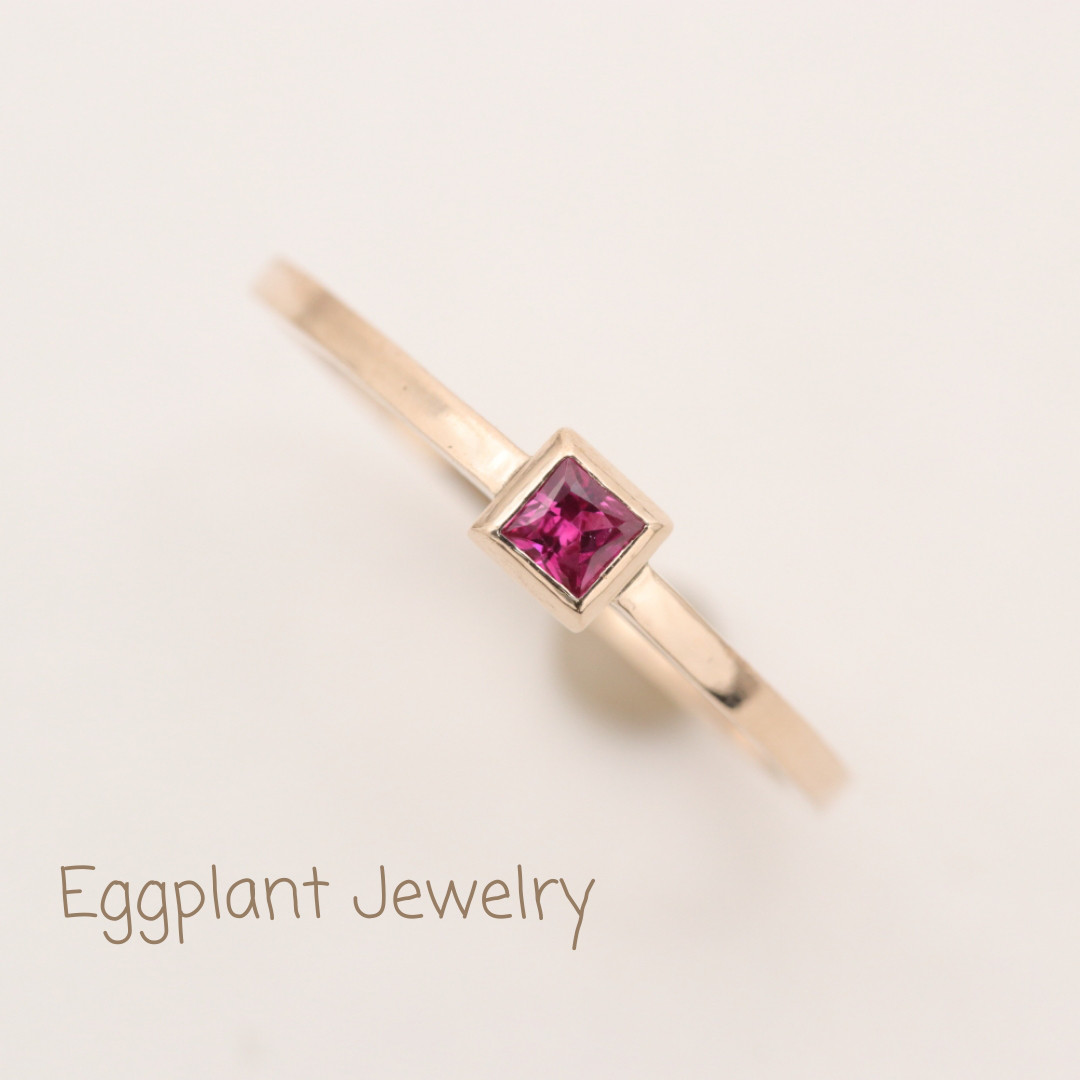 【K10/1点物】スクエアカットルビーリング