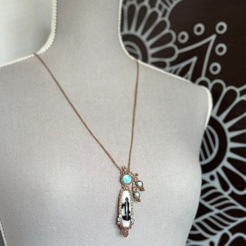 天恩』白観音天珠とラリマーのマクラメペンダントネックレス