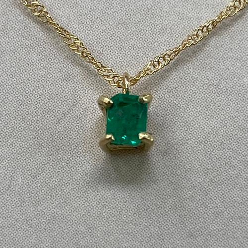 k18YG AU750 18金 天然エメラルド 0.13ct ネックレス ネックレス  