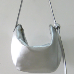 【最終値下げ】Naptime. ハーフムーンBAG ラバーキーホルダーセット 荷物がスッキリ入る 整頓上手なハーフムーンBAG BOOK│宝島社の