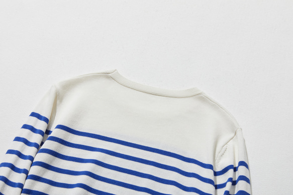 ★現貨★ 經典條紋針織長袖毛衣，配色協調，白色和藍色，240918-1 第16張的照片