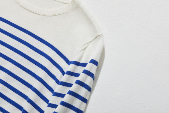 ★現貨★ 經典條紋針織長袖毛衣，配色協調，白色和藍色，240918-1 第12張的照片