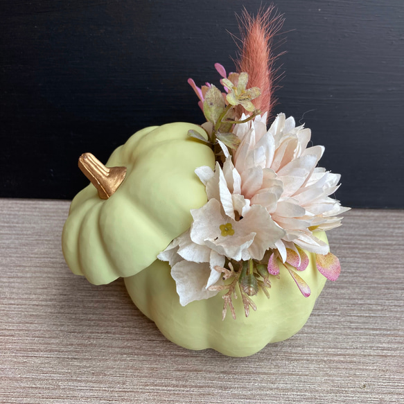 【ハーベストハロウィン】グリーンパンプキンのシャンペトルアレンジメント　受注制作 3枚目の画像