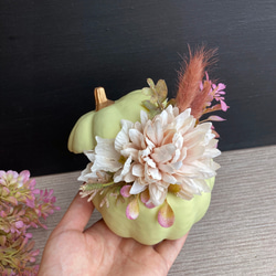 【ハーベストハロウィン】グリーンパンプキンのシャンペトルアレンジメント　受注制作 5枚目の画像