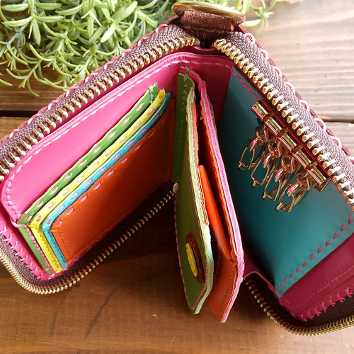 鍵が入るお財布(カラフル) 二つ折り財布 ますみ 通販 18274403｜Creema