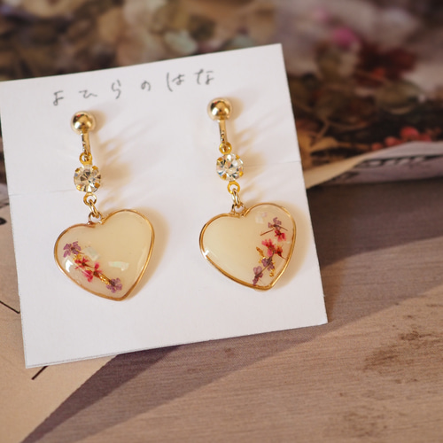 お花のハートピアス/イヤリング ピアス（フック・チェーン） よひらの 