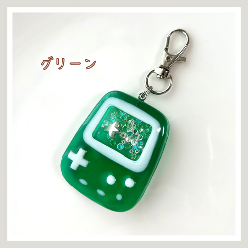スケルトンのゲーム機シャカシャカキーホルダー その他雑貨 sno.lon