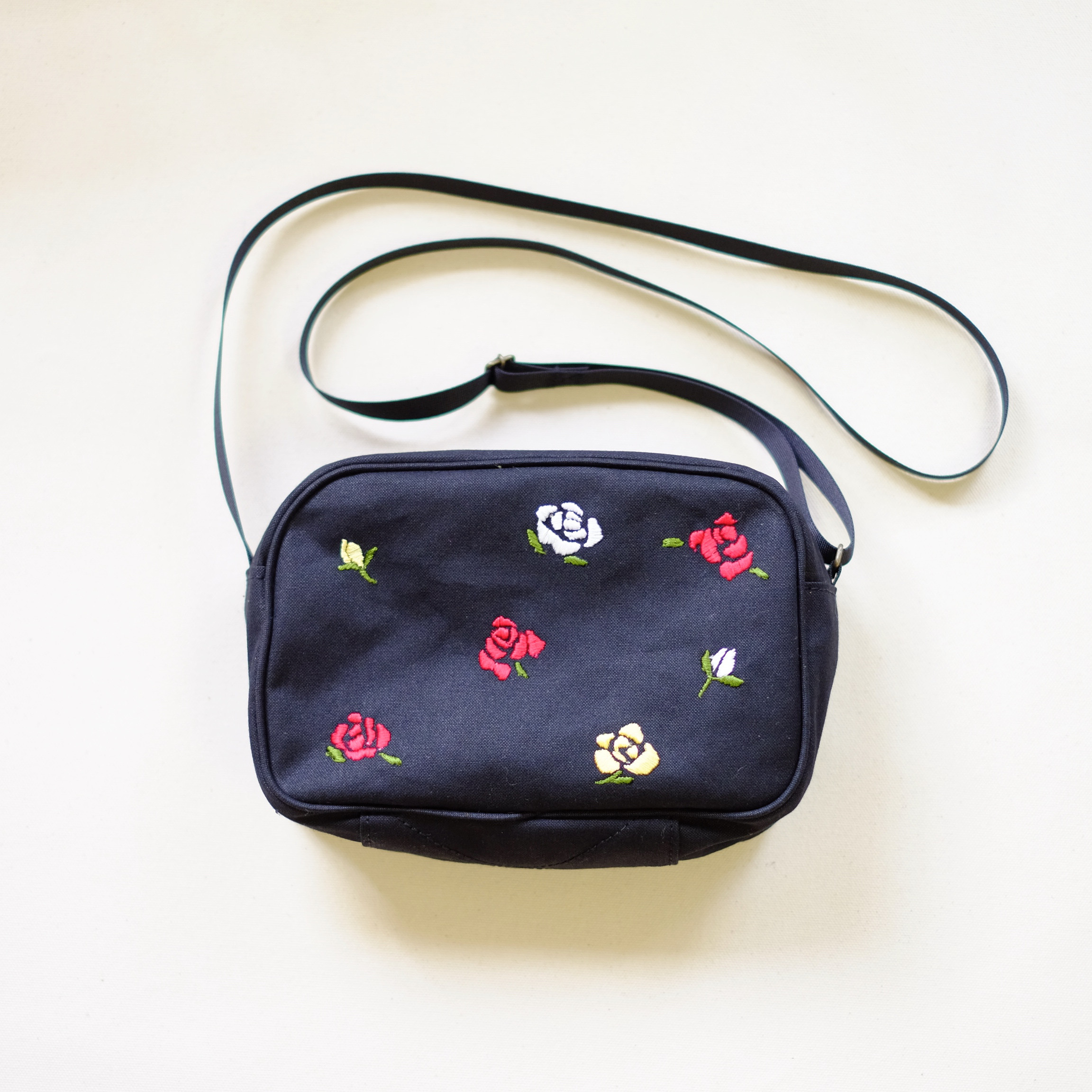 横振り刺繍バッグ 横振り刺繍のショルダーバッグ/ノスタルジックローズ ショルダー