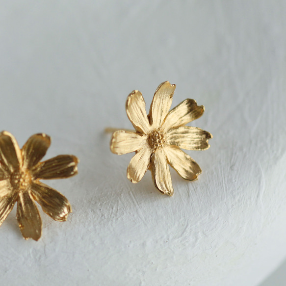 波斯菊耳釘 第1張的照片