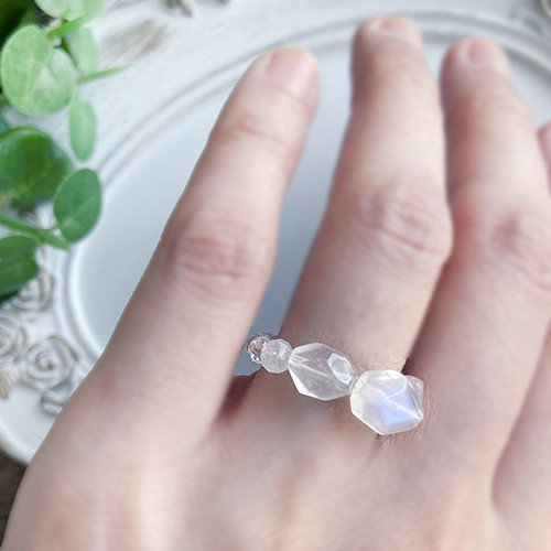 願い石 ムーンストーンリング お守りにも使用可能効果あり願いが叶うよう心願成就済 直感力アップ・潜在能力を引き出す】大ぶり高品質レインボー