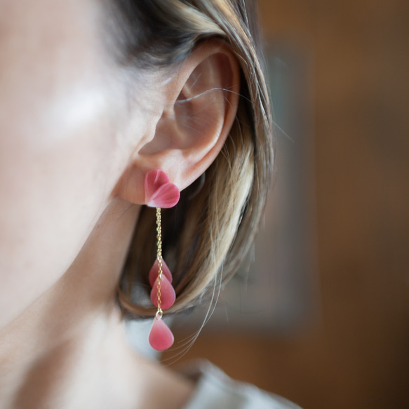 花びらハート ピアス/イヤリング / ボルドー 3枚目の画像