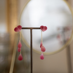 花びらハート ピアス/イヤリング / ボルドー 2枚目の画像