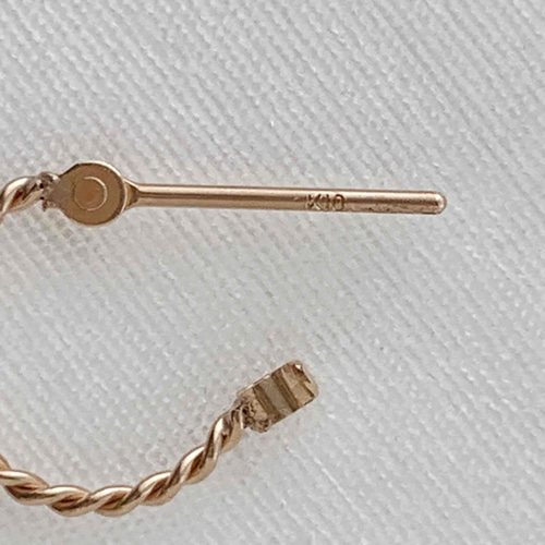 地金＊10金【ねじりフープピアス 1×10mm】イエローゴールド K10