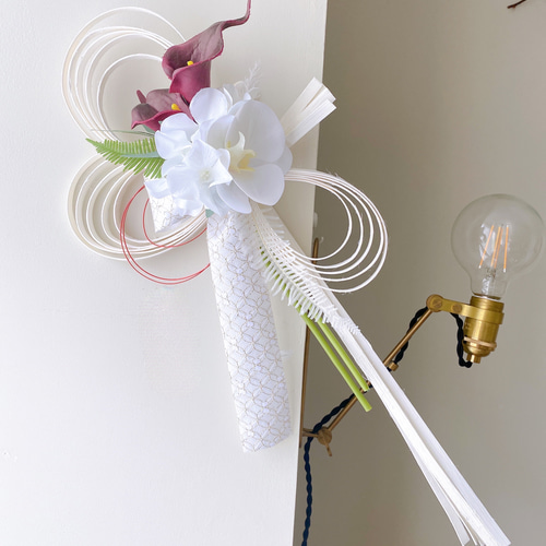 お正月飾り 2025 ラタンしめ縄 胡蝶蘭とカラー 和モダンお正月飾り