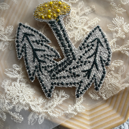 ミナペルホネン タンバリンちょうちょ ブローチ