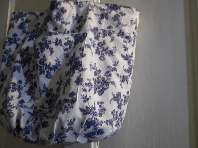 フランスアンティークホワイトリネンと手刺繍レースとイニシャルのパッチワークのパニエトート