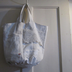 フランスアンティークホワイトリネンと手刺繍レースとイニシャル