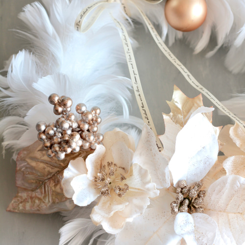 クリスマスリース】天使みたいなホワイトフェザーリースゴールド