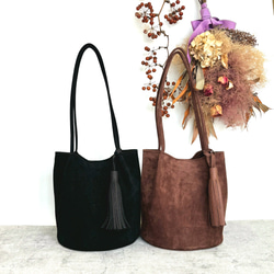 【カラーオーダーできます】ころんと丸底（まるそこ）スエードバッグ　チョコレート 1枚目の画像