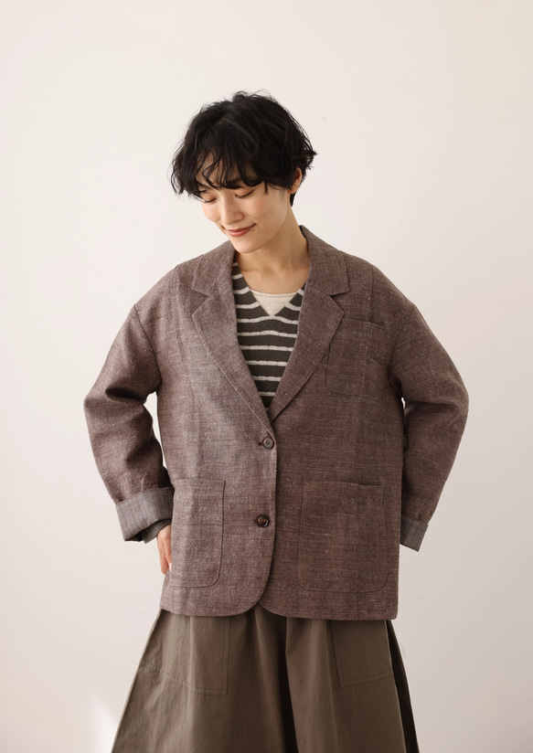 オリジナルパターンだからこそできた綺麗なシルエットが魅力のジャケット　ウールリネン　杢ブラウン240920-1 2枚目の画像