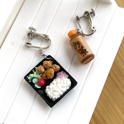 唐揚げ弁当テイクアウト ミニチュアピアスorイヤリング ピアス（フック