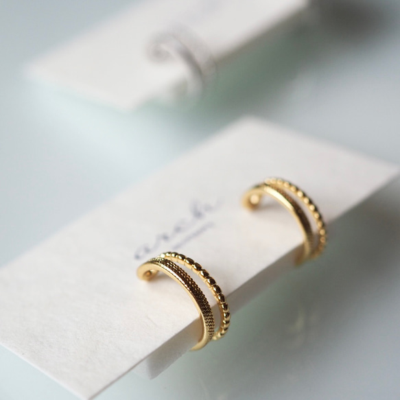 ピアスのようなイヤリング　2連　アレルギー対応　シンプル　小さめ 5枚目の画像