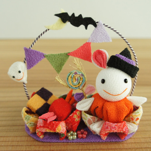 れいほ〜様御依頼品　うさぎのたちりめんボール　つまみ細工　ちりめん細工　七五三 ⭐︎れいほ〜様御依頼品⭐︎うさぎちゃんのちりめんボール
