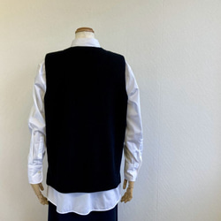 新色【ブラック】エアリースパン(メリノウール100％）ふわっと！片畦ニットベスト　 6枚目の画像