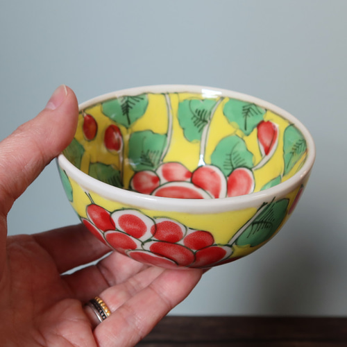 Vivid ボウル イエロー バッチャン焼き ベトナム食器 手描き 花柄 お椀