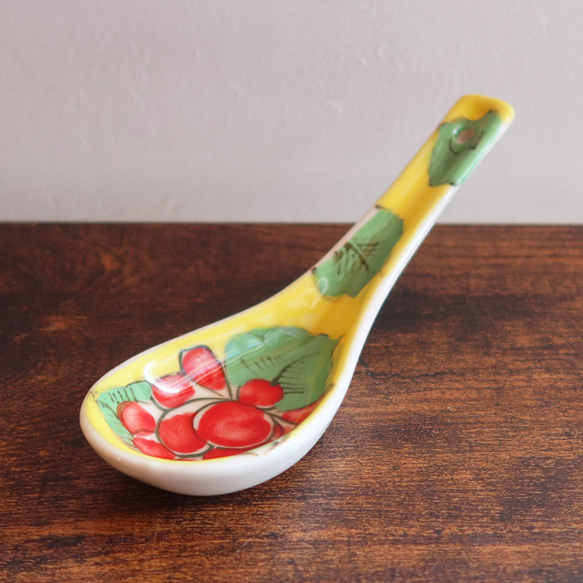 Vivid レンゲ イエロー バッチャン焼き ベトナム食器 手描き 花柄