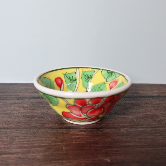 Vivid 豆鉢 イエロー バッチャン焼き ベトナム食器 手描き 花柄 お椀