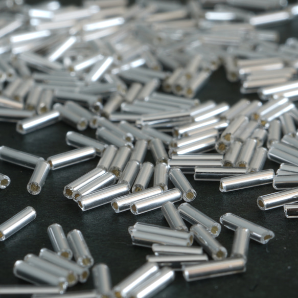 5g) チェコ製 極細 竹ビーズ 4mm シルバー ＊ マコビーズ ＊ ヒンメリ