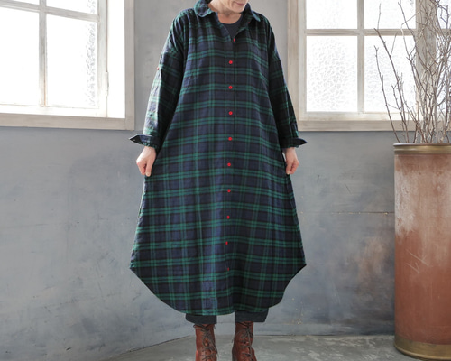 大人可愛い  チェック柄 配色 長袖 切り替え  スタンドネック Aライン ① 大人可愛い チェック柄 配色 長袖 切り替え スタンドネック Aライン ①