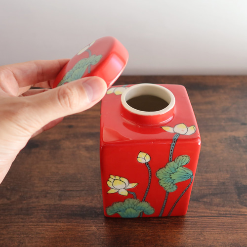 キャニスター レッド バッチャン焼き ベトナム食器 手描き 花柄 蓮柄