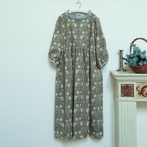 ウィリアムモリス フリルのギャザーワンピース ポケット付free  