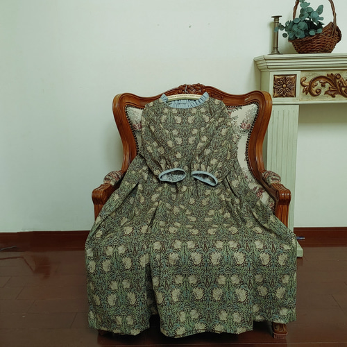 ウィリアムモリス フリルのギャザーワンピース ポケット付free  