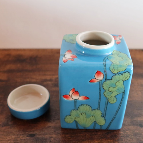 キャニスター ブルー バッチャン焼き ベトナム食器 手描き 花柄 蓮柄