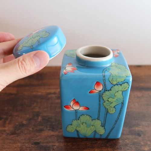 キャニスター ブルー バッチャン焼き ベトナム食器 手描き 花柄 蓮柄