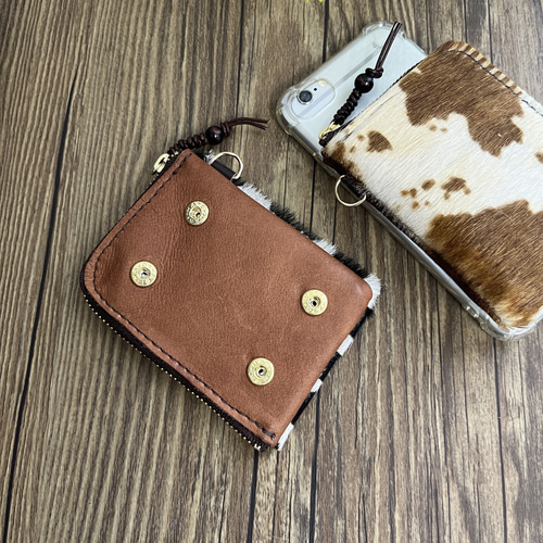 新品未使用　 KC,s ケイシイズ 牛毛皮 ハラコ スマホケース 毛付き牛革ハラコ ファスナーポーチ付きスマホケース 大容量・取り外し