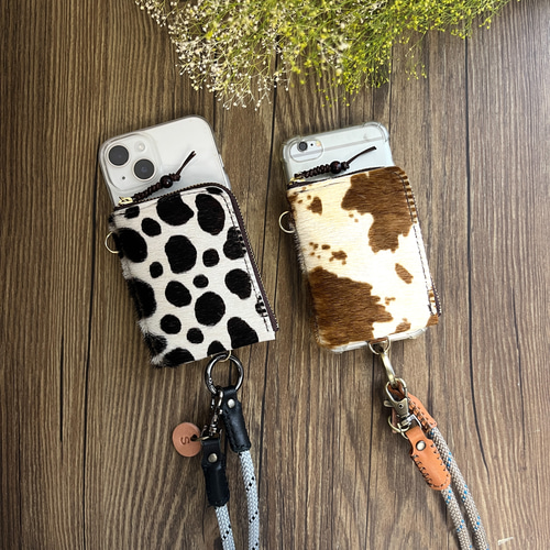 毛付き牛革ハラコ ファスナーポーチ付きスマホケース 大容量・取り外し