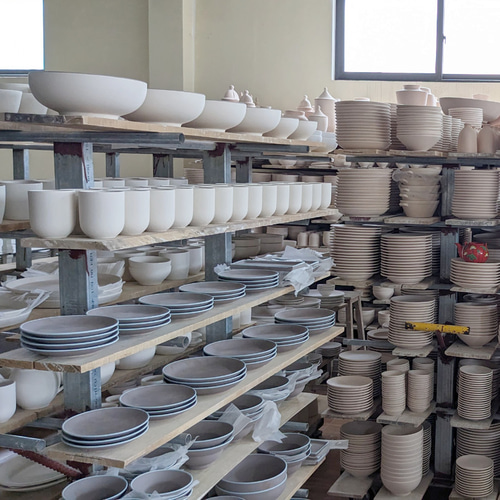 ソンチャン オーバルプレート アイボリー ベトナム食器 手描き 花柄