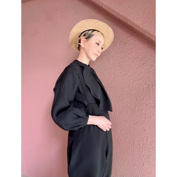 RATA❤️輕盈透氣的上衣，適合成熟女性❤️完美適用於正式場合、工作和日常穿著❤️優雅時尚的米色 第18張的照片