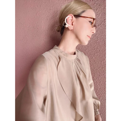 RATA❤️輕盈透氣的上衣，適合成熟女性❤️完美適用於正式場合、工作和日常穿著❤️優雅時尚的米色 第6張的照片