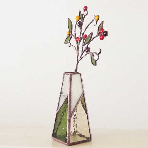 木の実いっぱい♪ステンドグラスの冬の一輪挿し 一輪挿し・花瓶・花器