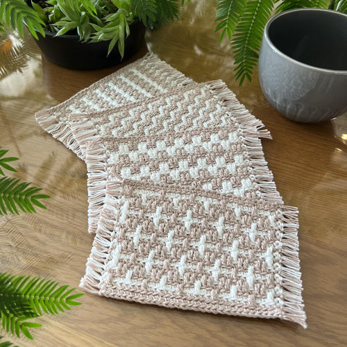 送料無料》かぎ針編みコースター 4枚セット ☆マグラグ ベージュ