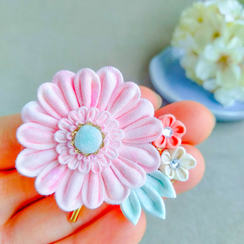 ガーベラのポニーフック コットン 綿 ピンク グリーン つまみ細工 浴衣